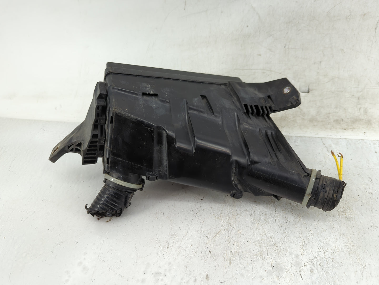 2016-2018 Honda Hr-V Fusebox Fuse Box Panel Relay Module Fits Fits 2016 2017 2018 OEM Used Auto Parts - Oemusedautoparts1.co
