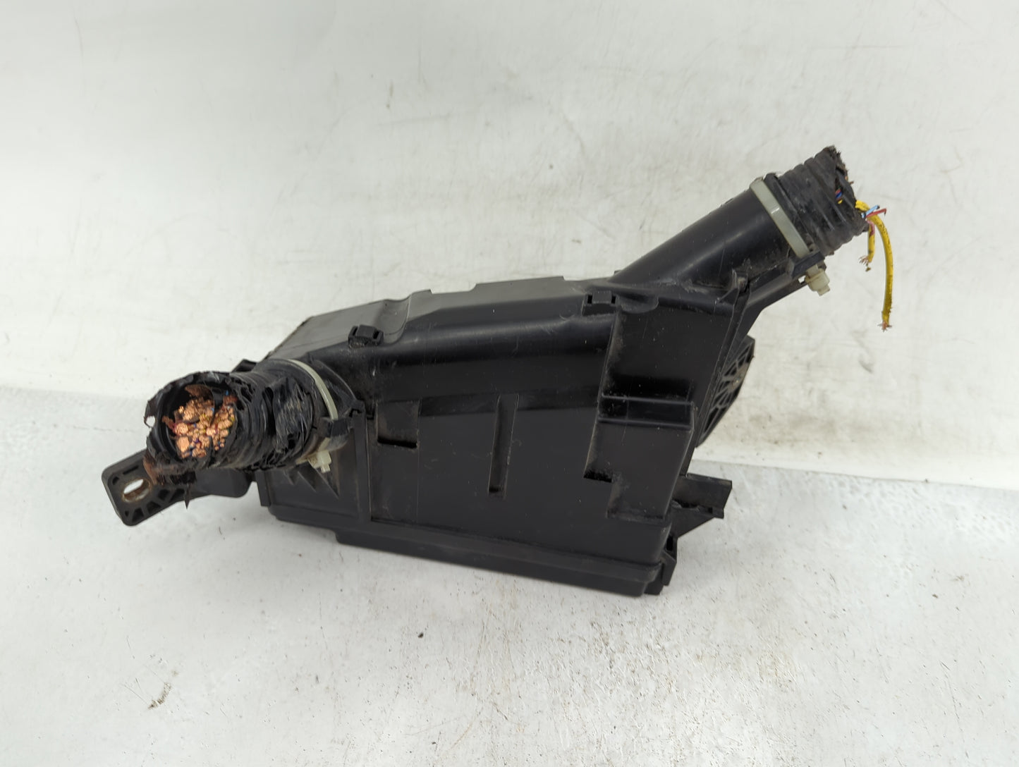 2016-2018 Honda Hr-V Fusebox Fuse Box Panel Relay Module Fits Fits 2016 2017 2018 OEM Used Auto Parts - Oemusedautoparts1.co