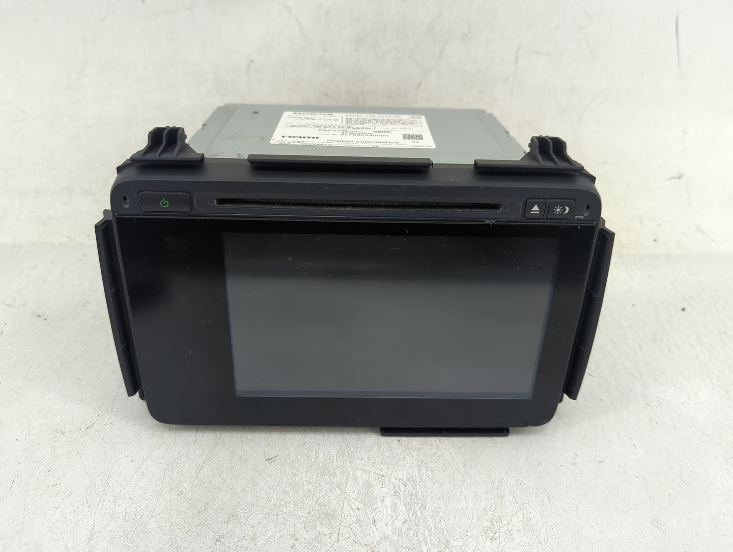 2018 Honda Hr-V Radio AM FM Cd Player Receiver Replacement P/N:39100-T7W-A310-M1 Fits OEM Used Auto Parts - Oemusedautoparts