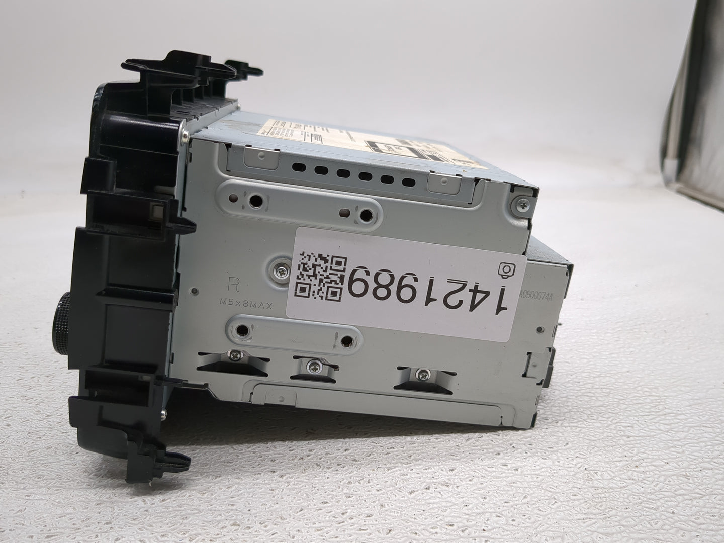 2018 Honda Hr-V Radio AM FM Cd Player Receiver Replacement P/N:39100-T7W-A110-M1 Fits OEM Used Auto Parts - Oemusedautoparts