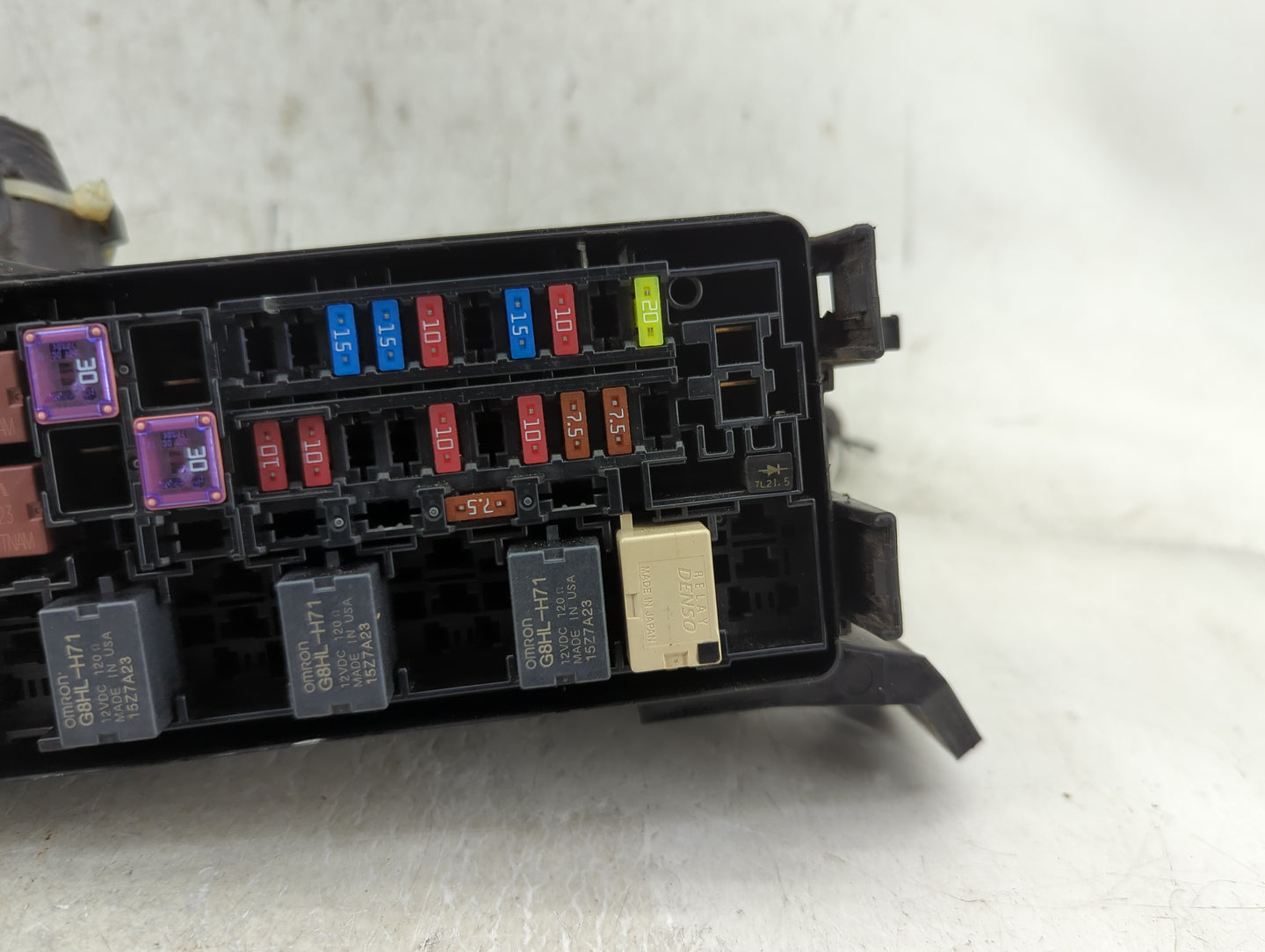 2016-2018 Honda Hr-V Fusebox Fuse Box Panel Relay Module Fits Fits 2016 2017 2018 OEM Used Auto Parts - Oemusedautoparts1.co