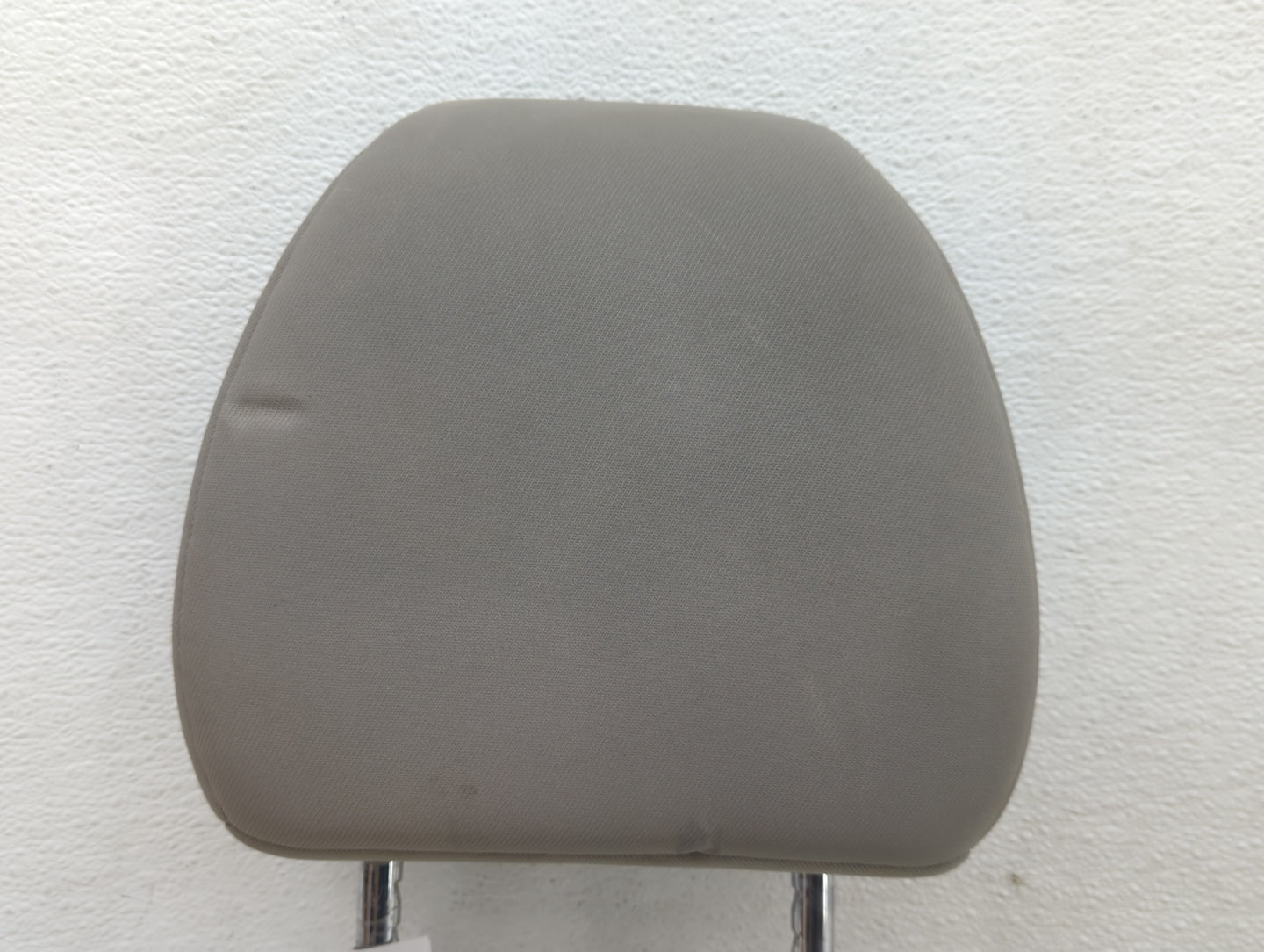 2016-2018 Honda Hr-v Headrest Head Rest Front Driver Seat Grey - Oemusedautoparts1.com