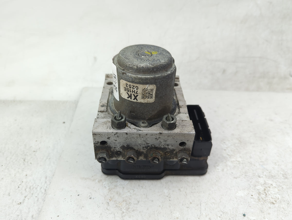 2016-2018 Honda Hr-V Anti-Lock Brake ABS Pump Module Actuator OEM P/N:7H15E-0253 7SB1M, KC9D Fits Fits 2016 2017 2018 OEM Us
