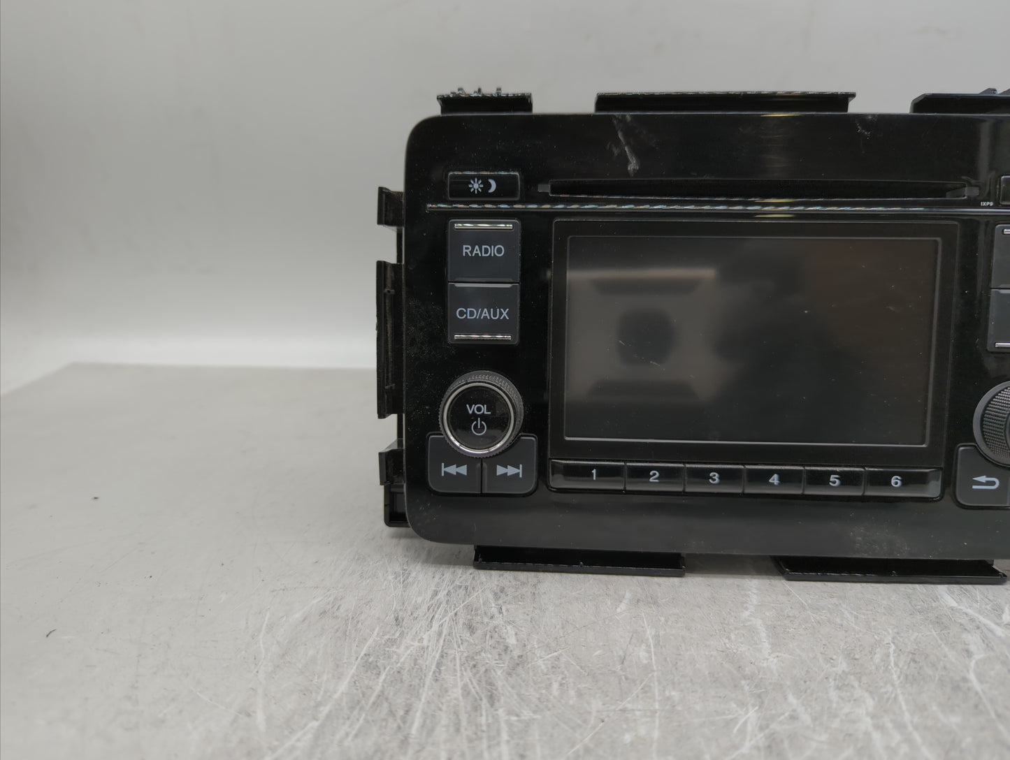 2016-2016 Honda Hr-v Am Fm Cd Player Radio Receiver - Oemusedautoparts1.com