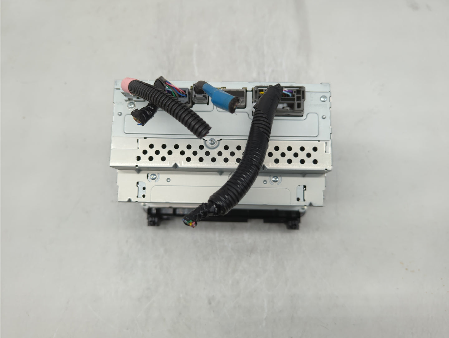 2016-2016 Honda Hr-v Am Fm Cd Player Radio Receiver - Oemusedautoparts1.com