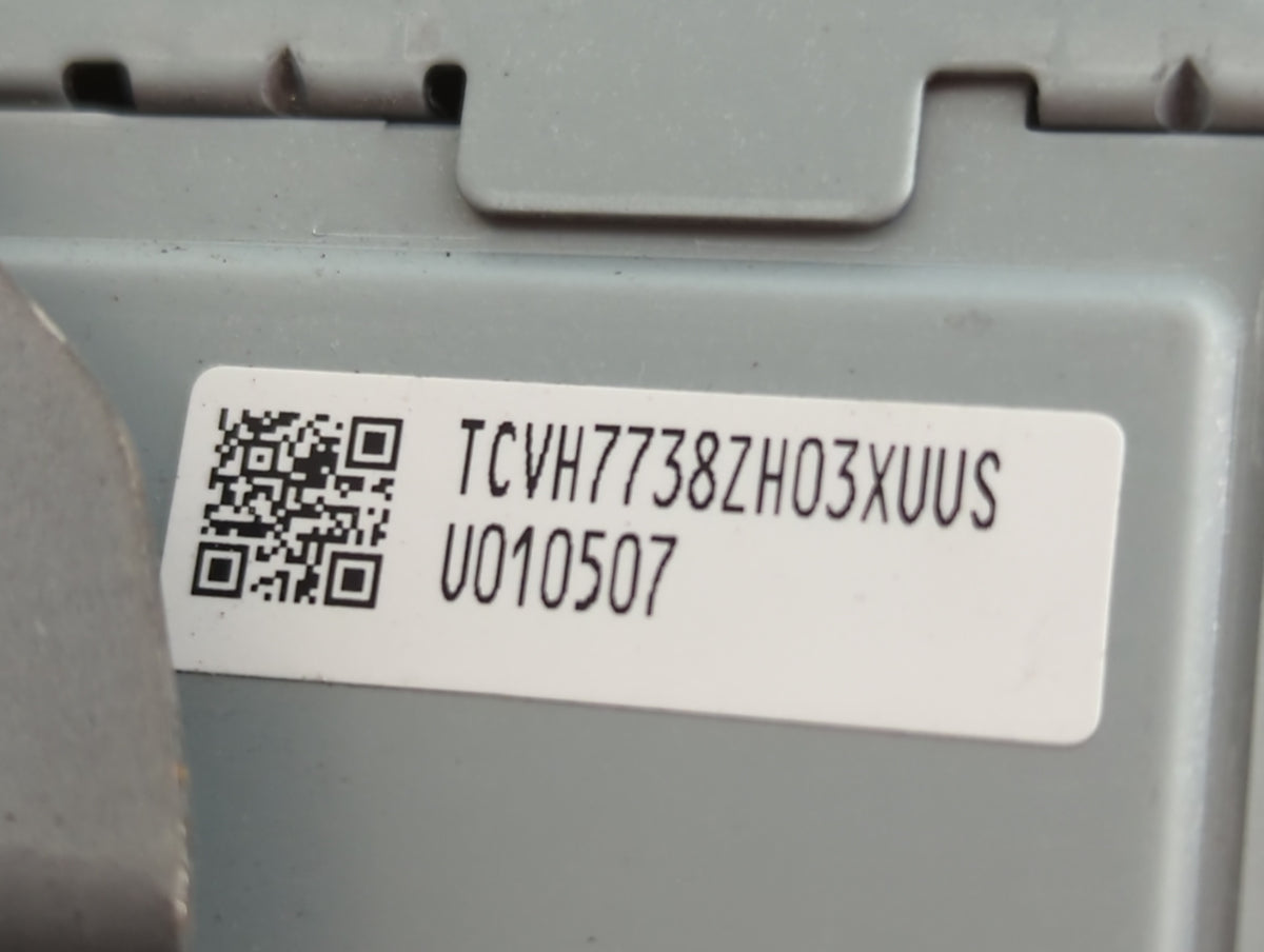 2018-2018 Honda Hr-v Am Fm Cd Player Radio Receiver 500682 - Oemusedautoparts1.com