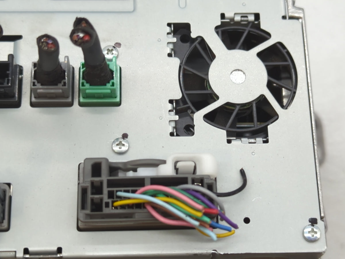 2018-2018 Honda Hr-v Am Fm Cd Player Radio Receiver 500682 - Oemusedautoparts1.com