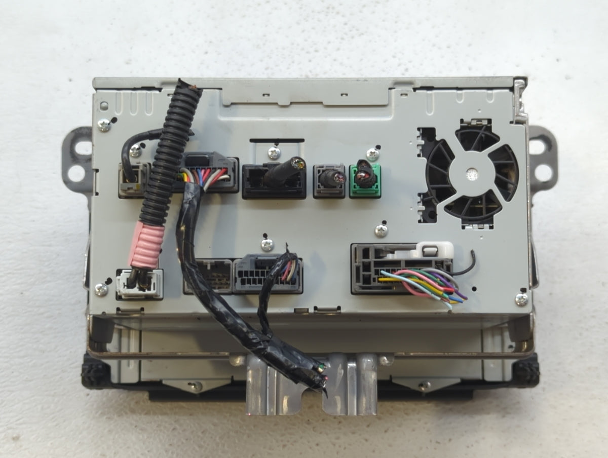 2018-2018 Honda Hr-v Am Fm Cd Player Radio Receiver 500682 - Oemusedautoparts1.com