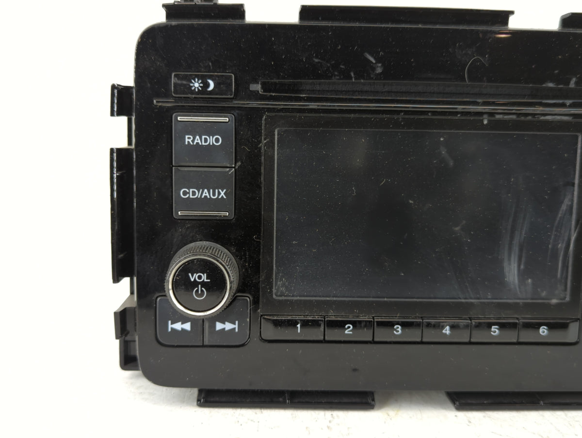 2018-2018 Honda Hr-v Am Fm Cd Player Radio Receiver 548962 - Oemusedautoparts1.com