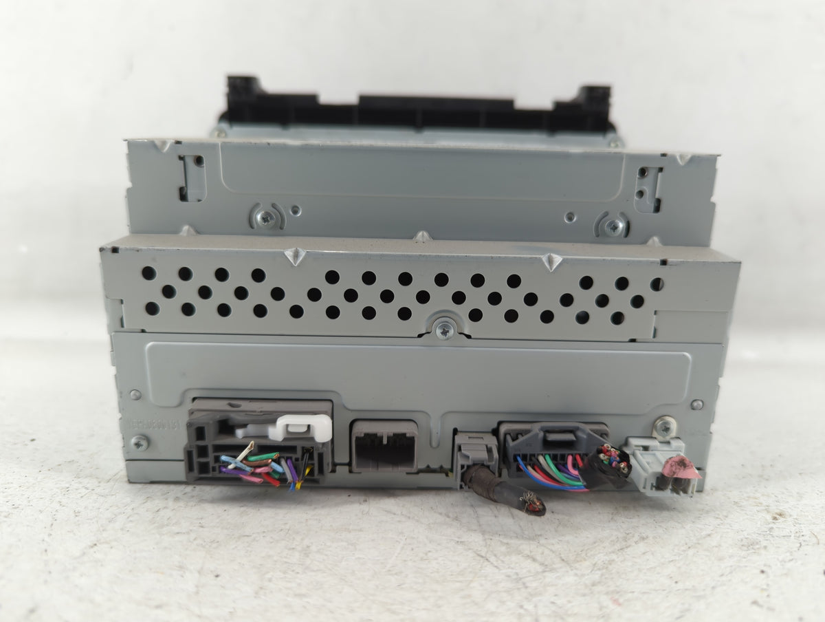 2018-2018 Honda Hr-v Am Fm Cd Player Radio Receiver 548962 - Oemusedautoparts1.com