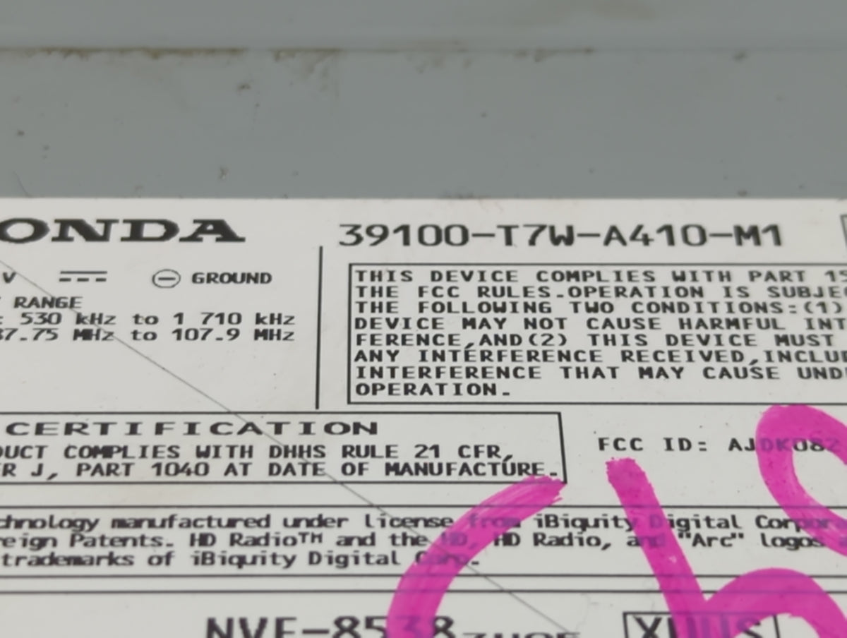 2018 Honda Hr-V Radio AM FM Cd Player Receiver Replacement P/N:39100-T7W-A410-M1 Fits OEM Used Auto Parts - Oemusedautoparts