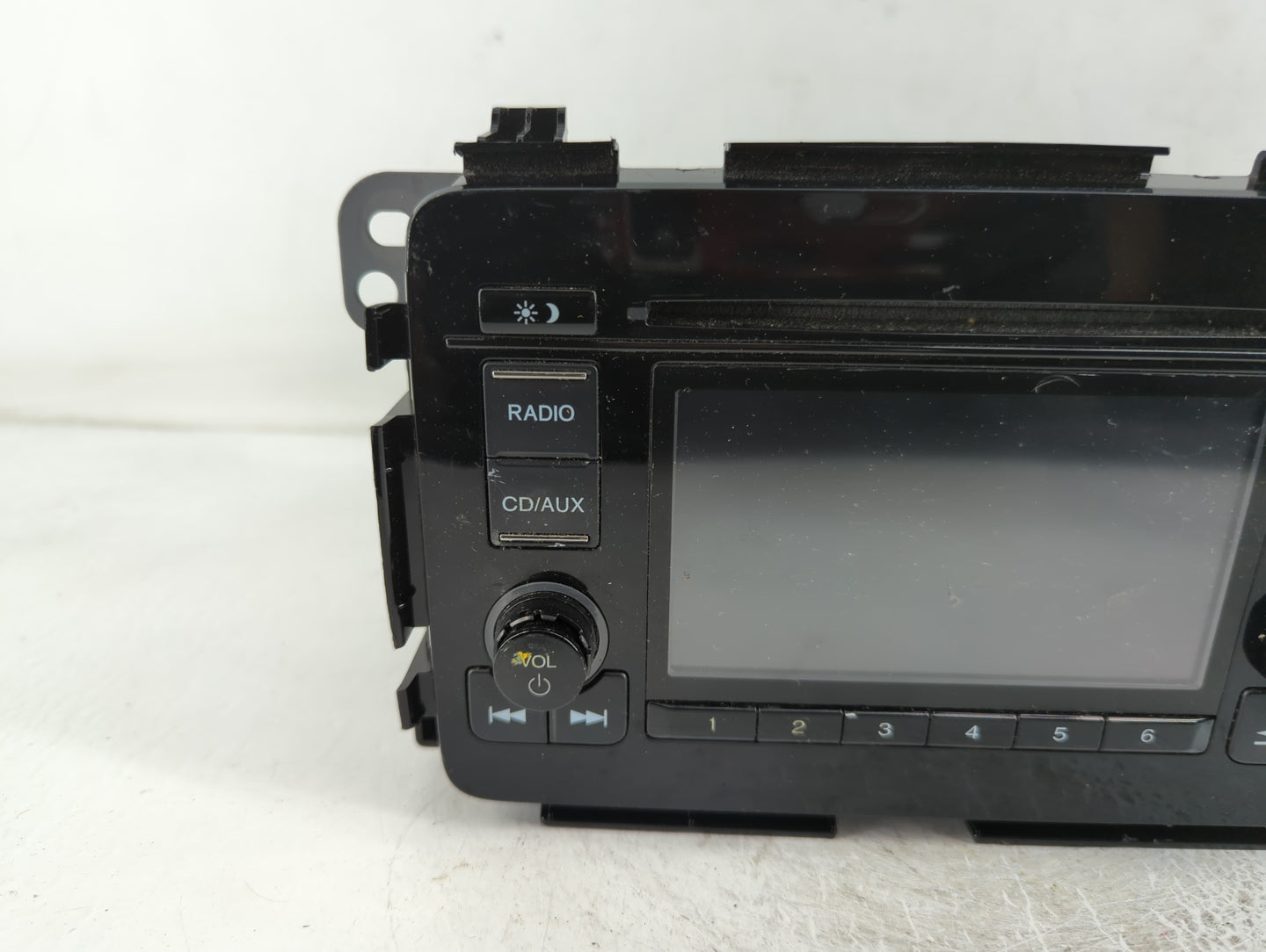 2018 Honda Hr-V Radio AM FM Cd Player Receiver Replacement P/N:39100-T7W-A110-M1 Fits OEM Used Auto Parts - Oemusedautoparts