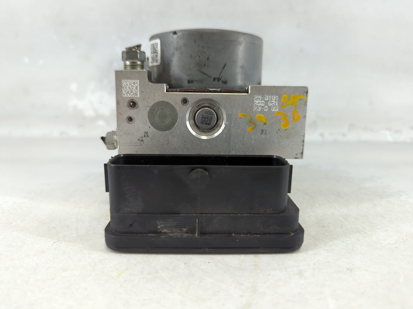 2018 Honda Odyssey ABS Pump Control Module Replacement P/N:57110THR A040M1 57110THR Fits OEM Used Auto Parts - Oemusedautopa