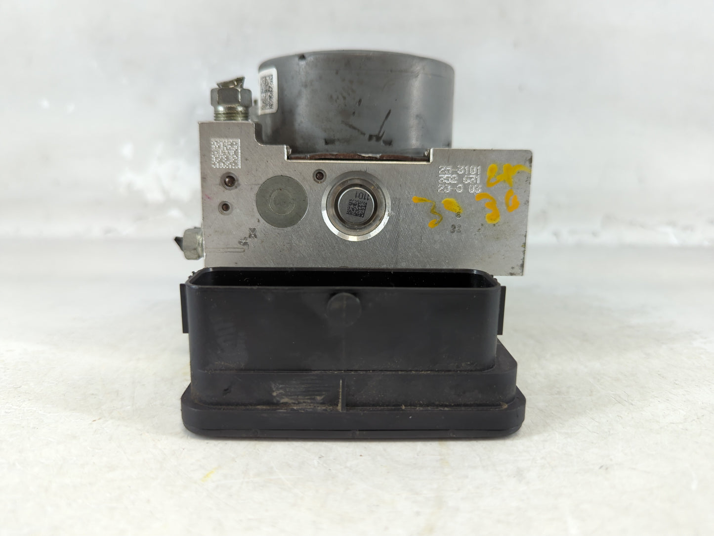 2018 Honda Odyssey ABS Pump Control Module Replacement P/N:57110THR A040M1 57110THR Fits OEM Used Auto Parts - Oemusedautopa