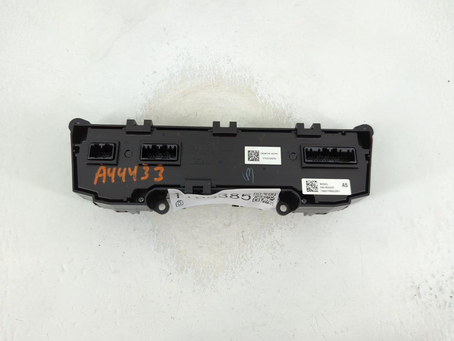 2018 Honda Odyssey Climate Control Module Temperature AC/Heater Replacement P/N:79600THR A521M1 Fits OEM Used Auto Parts - O