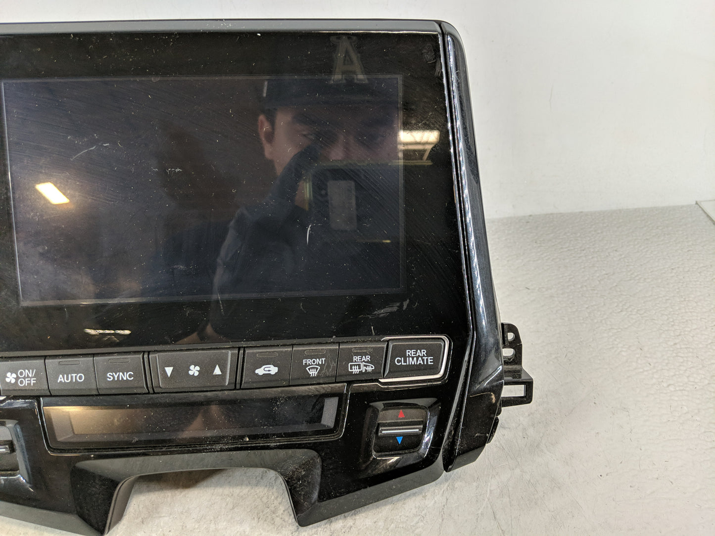 2018 Honda Odyssey Radio AM FM Cd Player Receiver Replacement P/N:79600THRA520M1 Fits OEM Used Auto Parts - Oemusedautoparts