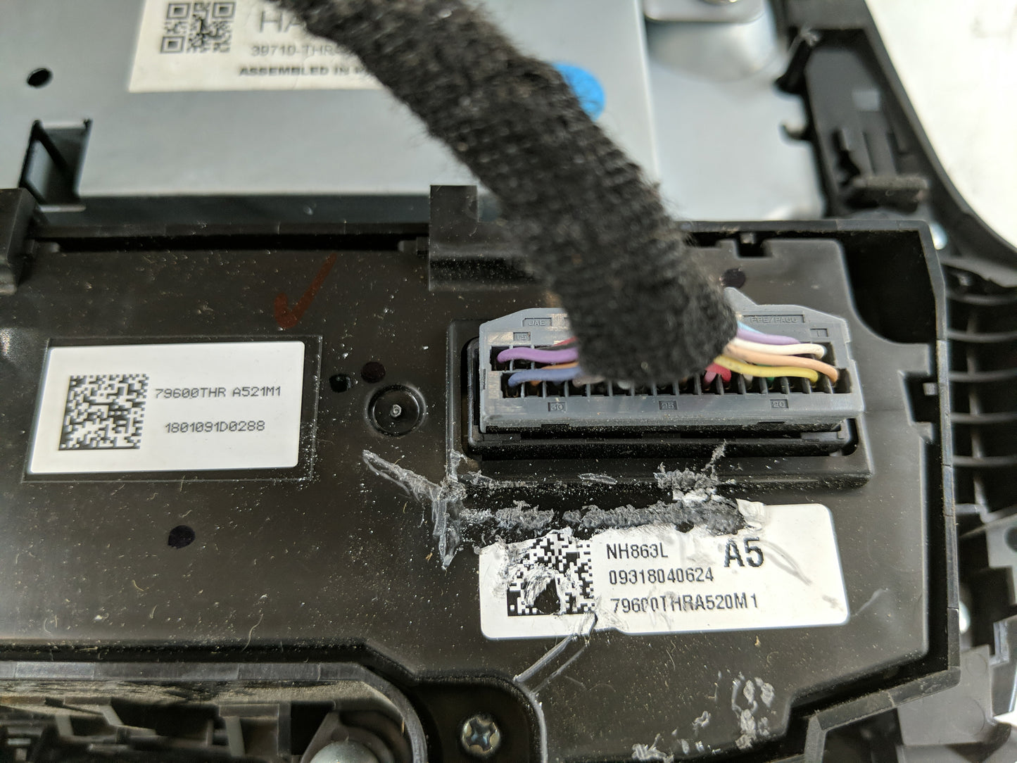 2018 Honda Odyssey Radio AM FM Cd Player Receiver Replacement P/N:79600THRA520M1 Fits OEM Used Auto Parts - Oemusedautoparts