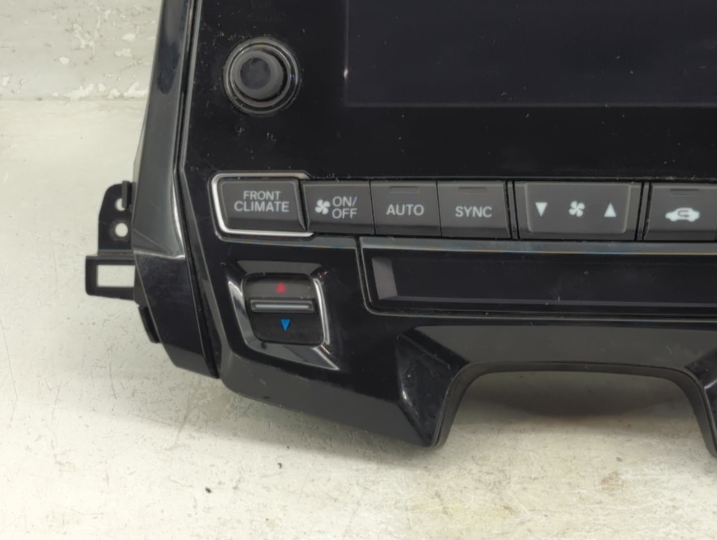 2018 Honda Odyssey Radio AM FM Cd Player Receiver Replacement P/N:RD6A7AA Fits OEM Used Auto Parts - Oemusedautoparts1.com