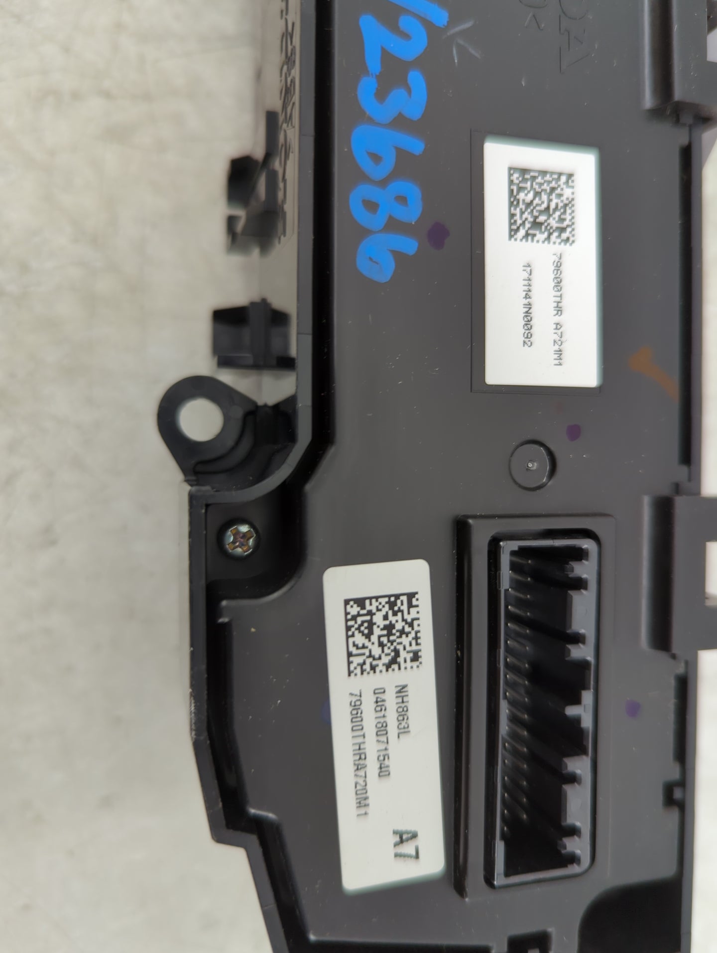 2018 Honda Odyssey Climate Control Module Temperature AC/Heater Replacement P/N:79600THRA720M1 Fits OEM Used Auto Parts - Oe