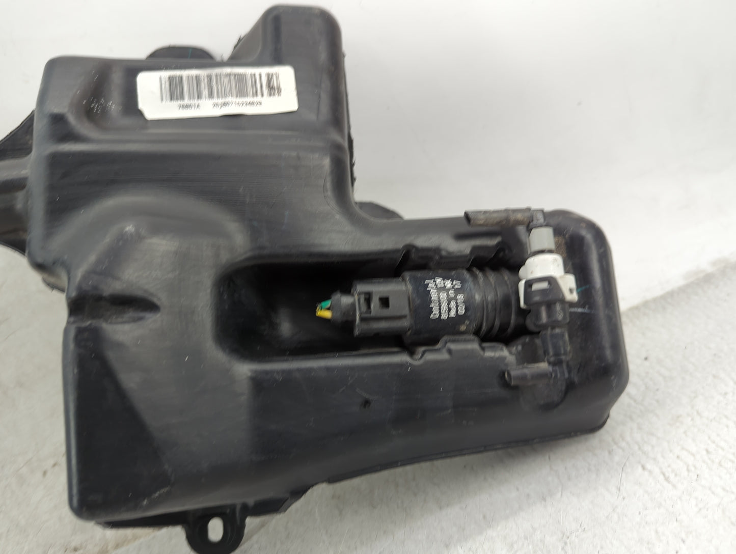 2018 Honda Odyssey Windshield Washer Fluid Reservoir Bottle Oem - Oemusedautoparts1.com