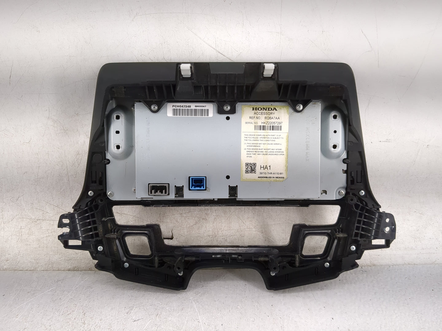 Honda Odyssey Information Display Screen 1468347 - Oemusedautoparts1.com