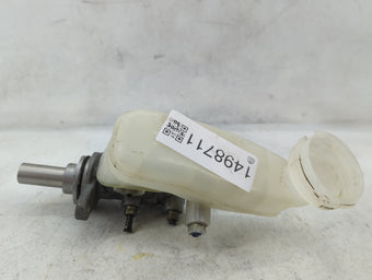 compare product 2018 Honda Odyssey Brake Master Cylinder 1498711
