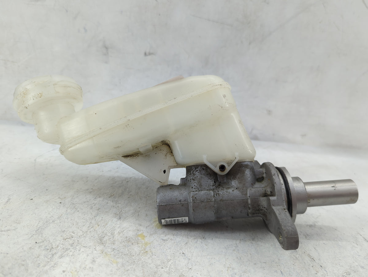 2018 Honda Odyssey Brake Master Cylinder 1498711 - Oemusedautoparts1.com