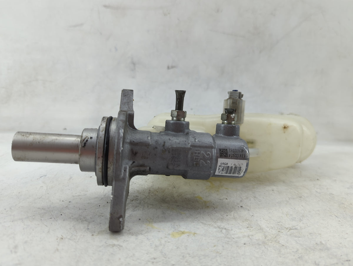 2018 Honda Odyssey Brake Master Cylinder 1498711 - Oemusedautoparts1.com