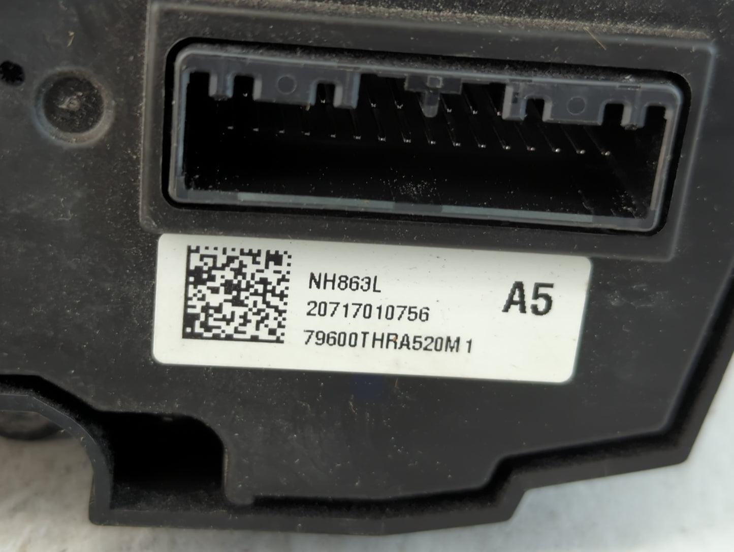 2018 Honda Odyssey Climate Control Module Temperature AC/Heater Replacement P/N:79600THRA520M1 Fits OEM Used Auto Parts - Oe