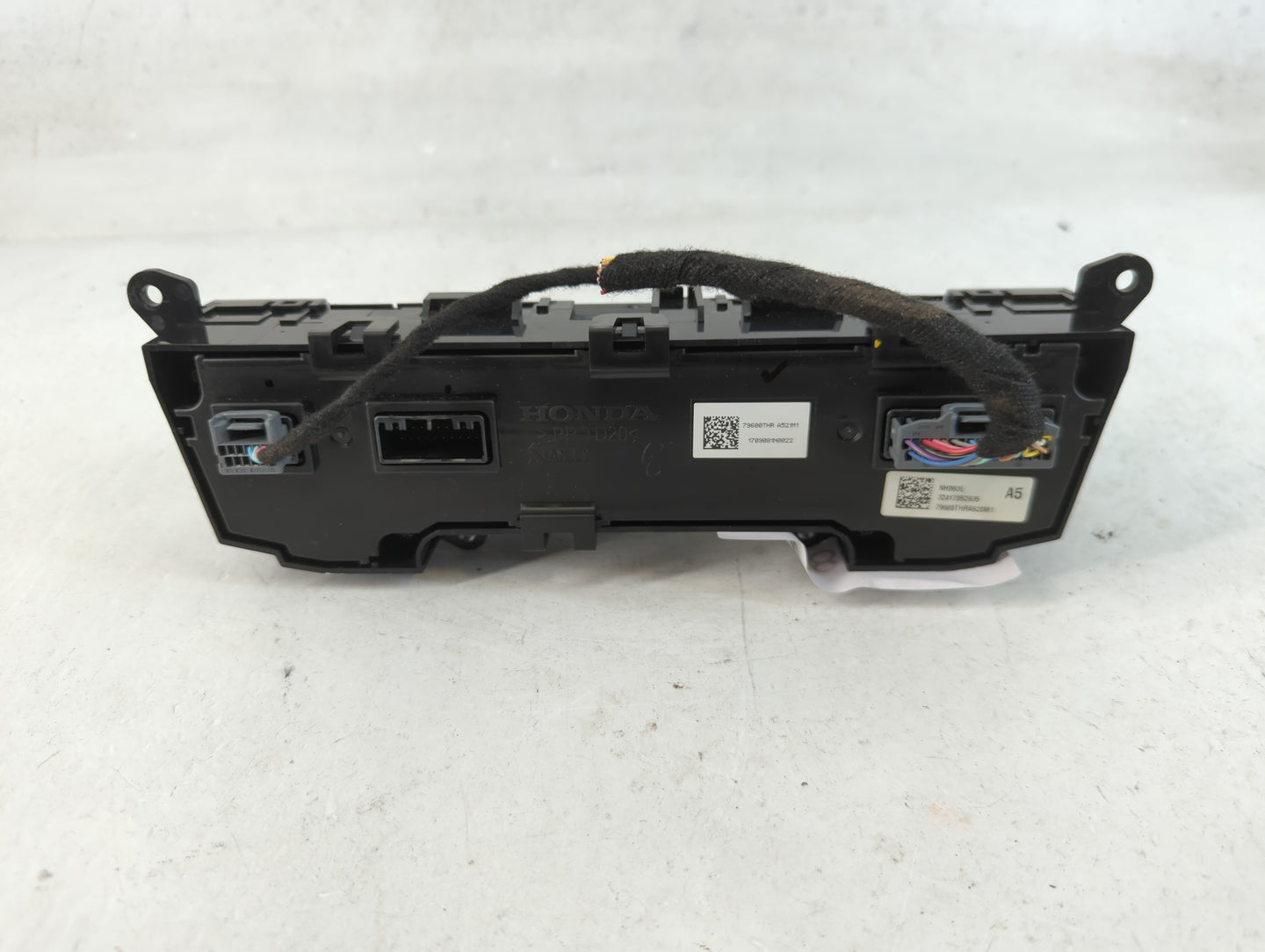 2018 Honda Odyssey Climate Control Module Temperature AC/Heater Replacement P/N:79600THR A521M1 Fits OEM Used Auto Parts - O