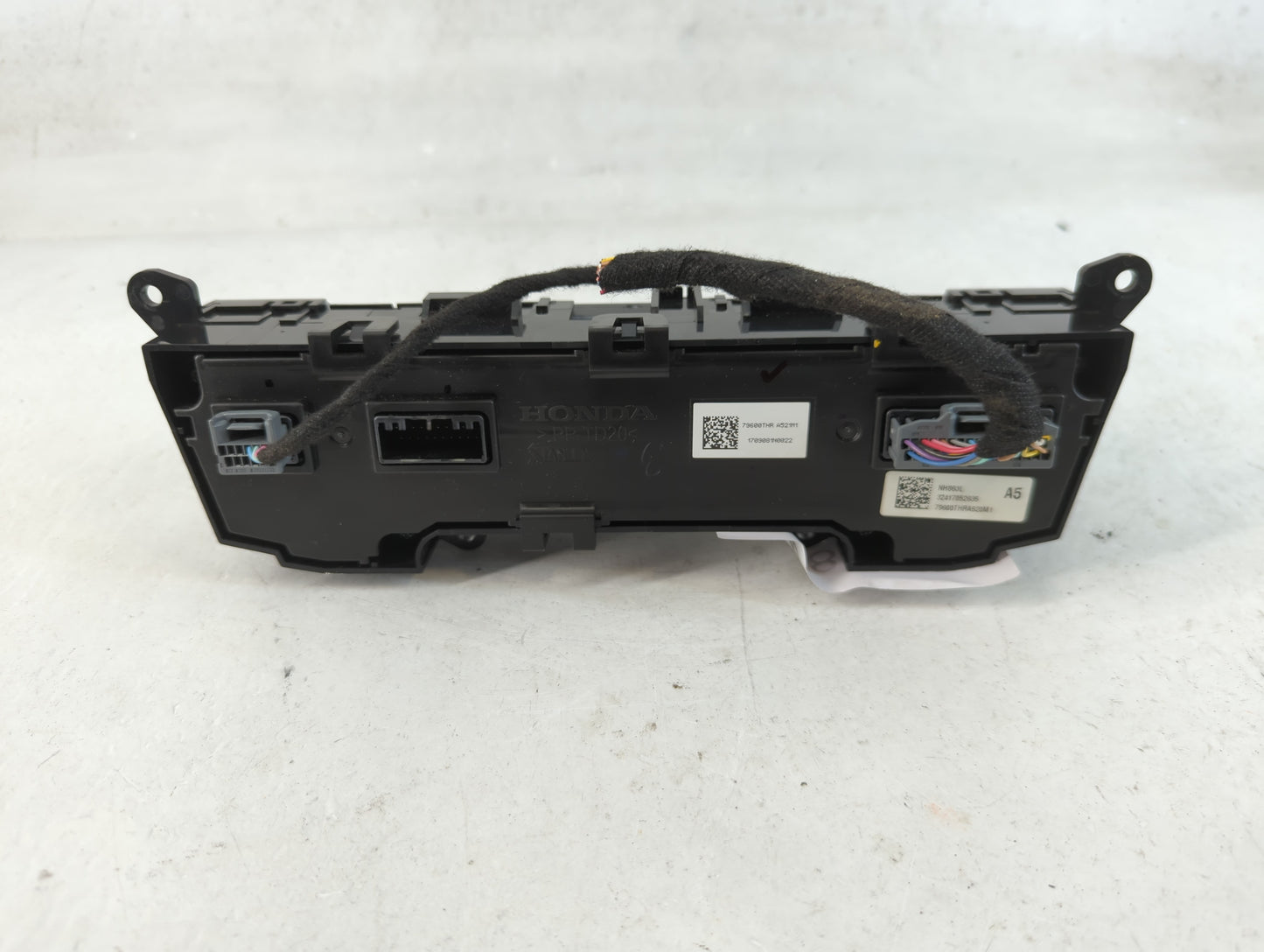 2018 Honda Odyssey Climate Control Module Temperature AC/Heater Replacement P/N:79600THR A521M1 Fits OEM Used Auto Parts - O