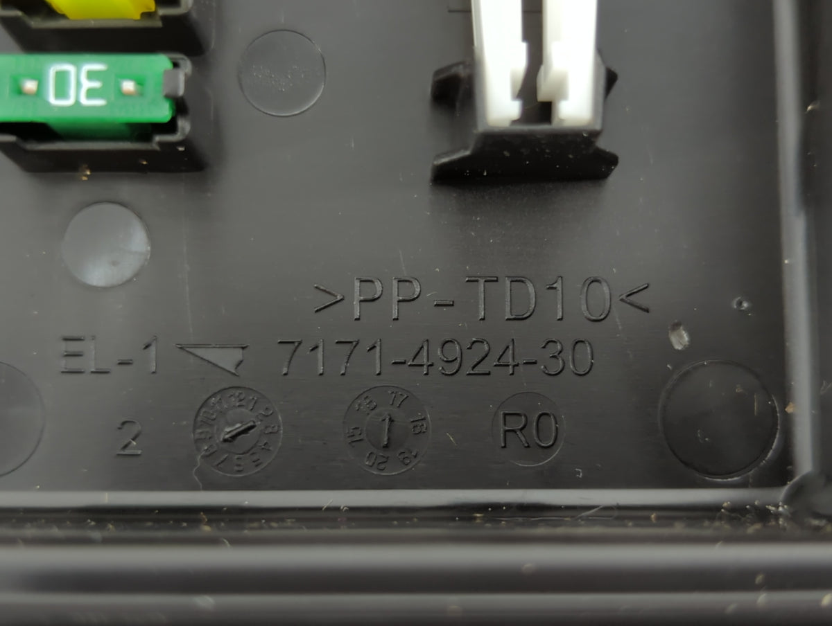 2018-2019 Honda Odyssey Fusebox Fuse Box Panel Relay Module P/N:7171-4924-30 Fits Fits 2018 2019 OEM Used Auto Parts - Oemus