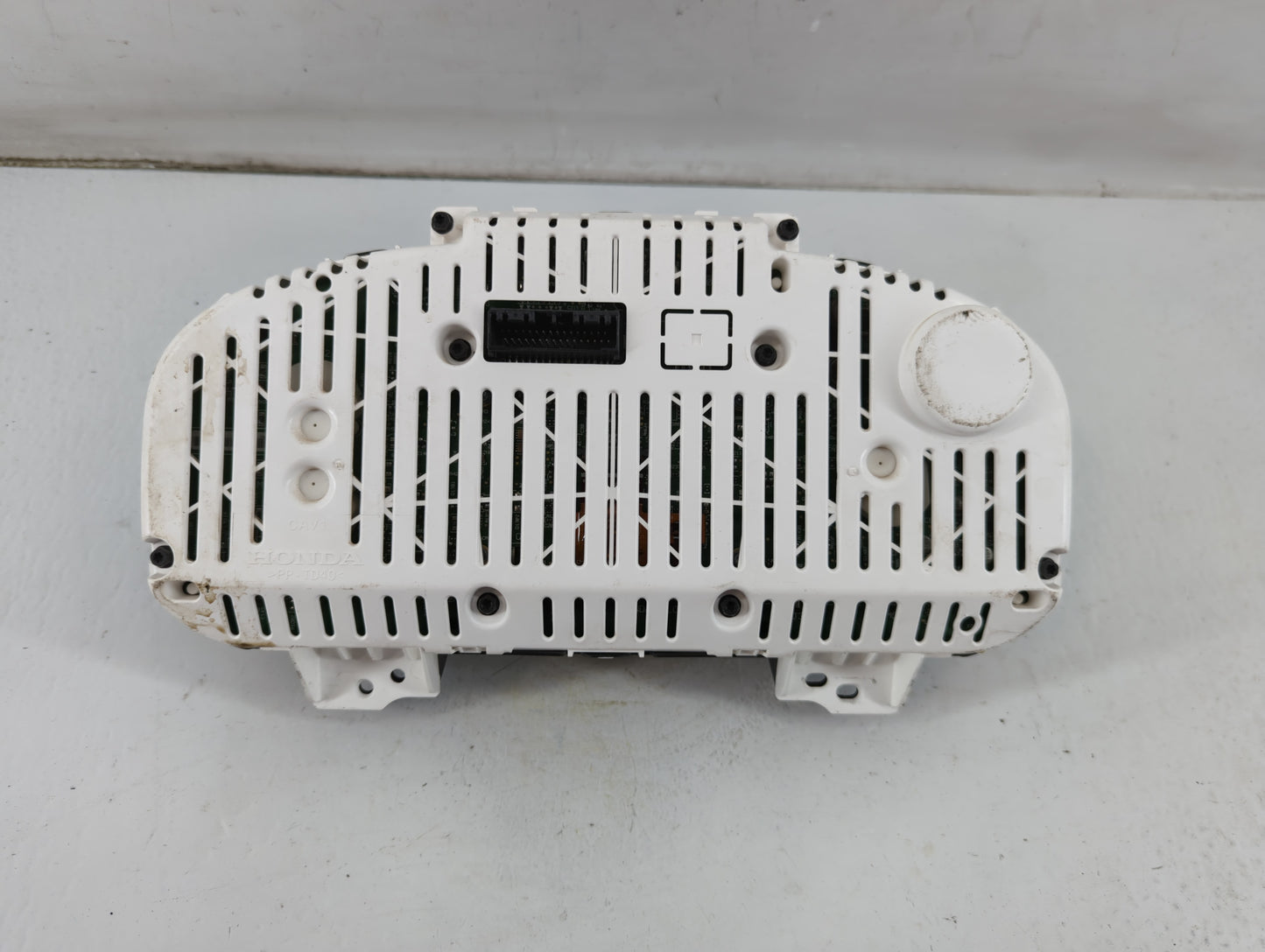 2017-2018 Honda Pilot Instrument Cluster Speedometer Gauges P/N:78100-TG8-A060-M1 Fits Fits 2017 2018 OEM Used Auto Parts - 