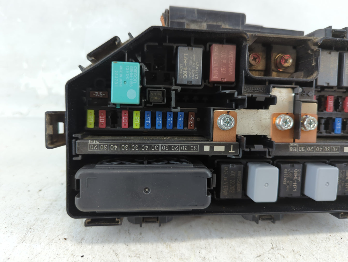 2016-2018 Honda Pilot Fusebox Fuse Box Panel Relay Module P/N:386420171012 Fits Fits 2016 2017 2018 OEM Used Auto Parts - Oe