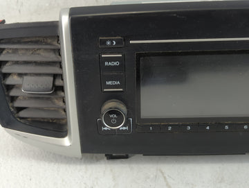2016-2019 Honda Pilot Radio AM FM Cd Player Receiver Replacement P/N:39100-TG7-A21 Fits Fits 2016 2017 2018 2019 OEM Used Auto Parts
