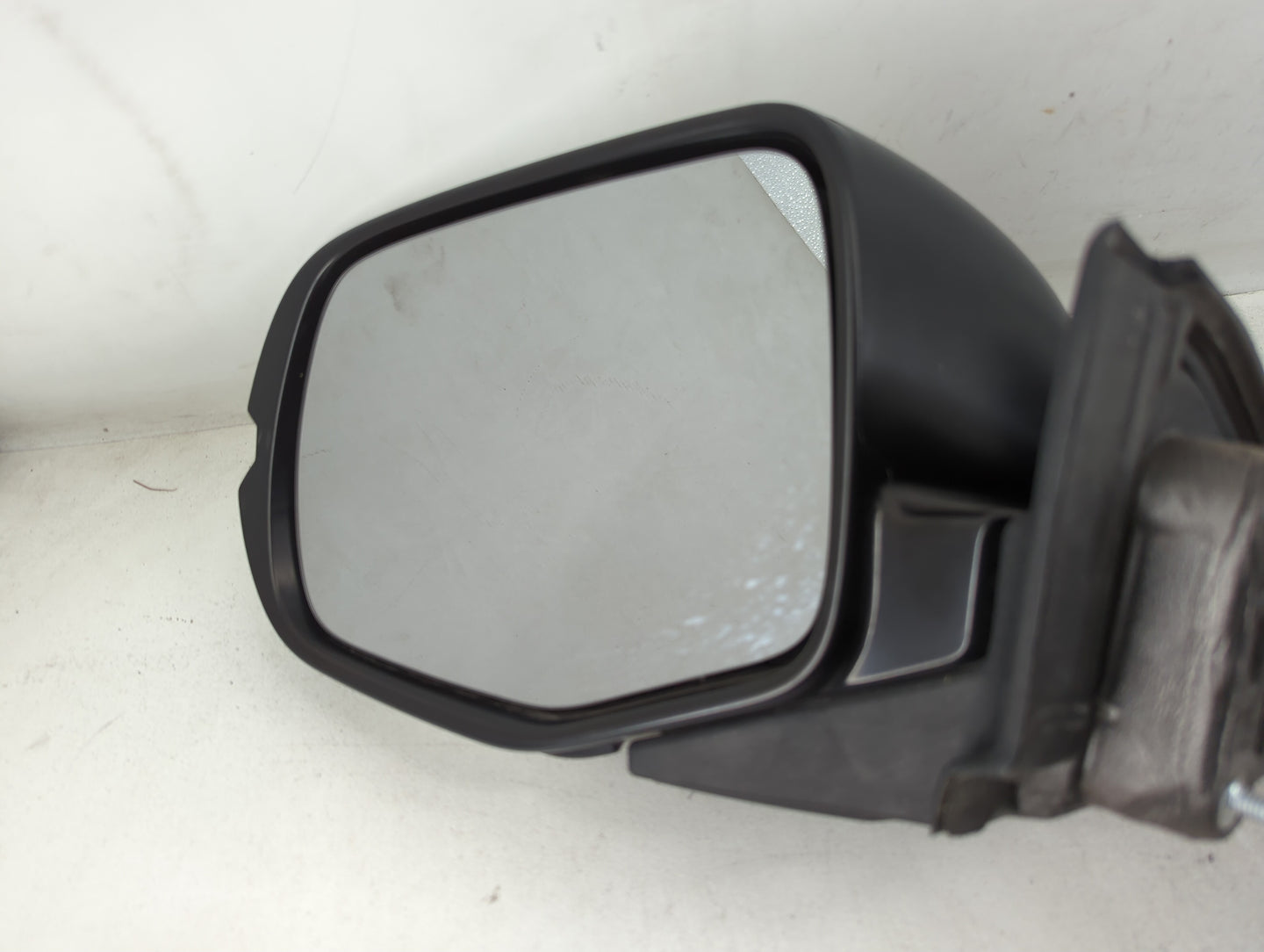 2017-2018 Honda Pilot Driver Side View Mirror - Left Door Mirror OEM Used - Oemusedautoparts1.com
