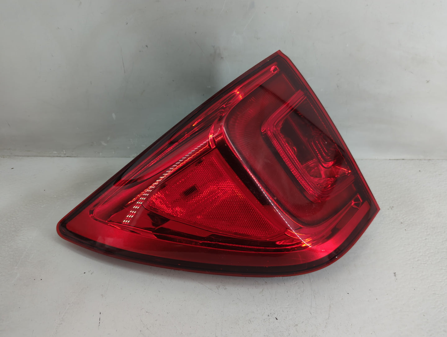 2016-2018 Honda Pilot Tail Light Assembly Driver Left OEM P/N:2XL 949 442-11 Fits Fits 2016 2017 2018 OEM Used Auto Parts - 