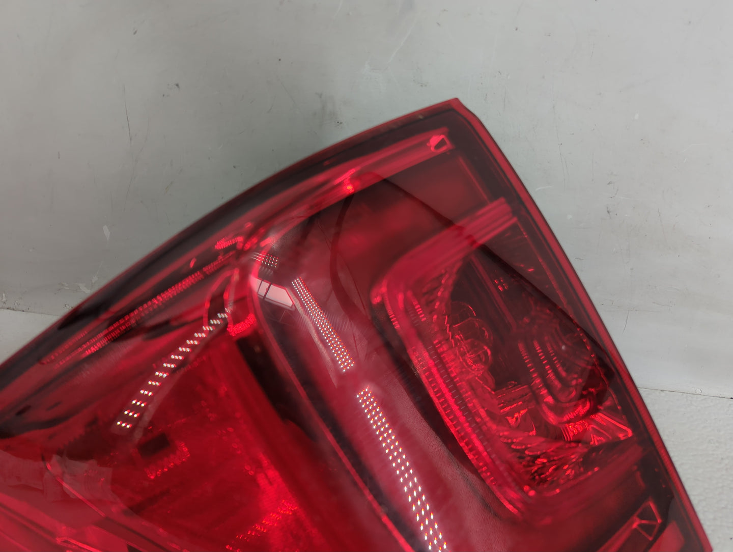 2016-2018 Honda Pilot Tail Light Assembly Driver Left OEM P/N:2XL 949 442-11 Fits Fits 2016 2017 2018 OEM Used Auto Parts - 