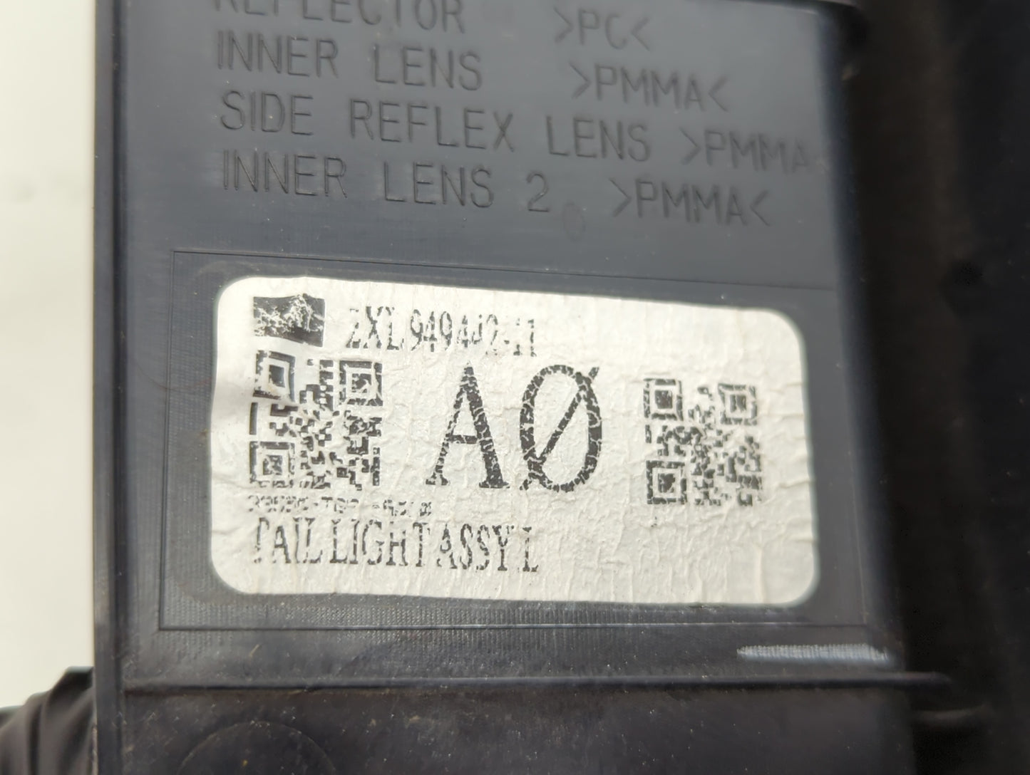 2016-2018 Honda Pilot Tail Light Assembly Driver Left OEM P/N:2XL 949 442-11 Fits Fits 2016 2017 2018 OEM Used Auto Parts - 