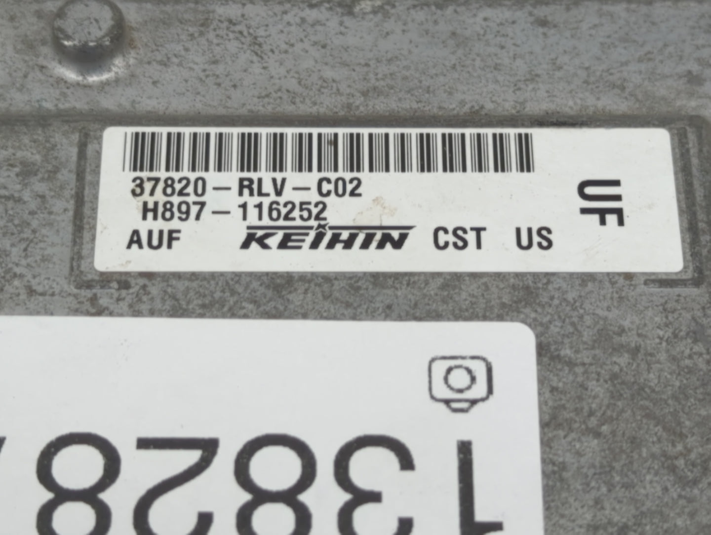 2017-2019 Honda Pilot PCM Engine Control Computer ECU ECM PCU OEM P/N:37820-RLV-C02 Fits Fits 2017 2018 2019 OEM Used Auto P
