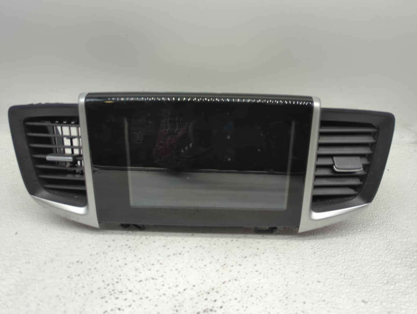 2016-2019 Honda Pilot Radio AM FM Cd Player Receiver Replacement P/N:39540-TG7-A04 Fits Fits 2016 2017 2018 2019 OEM Used Au