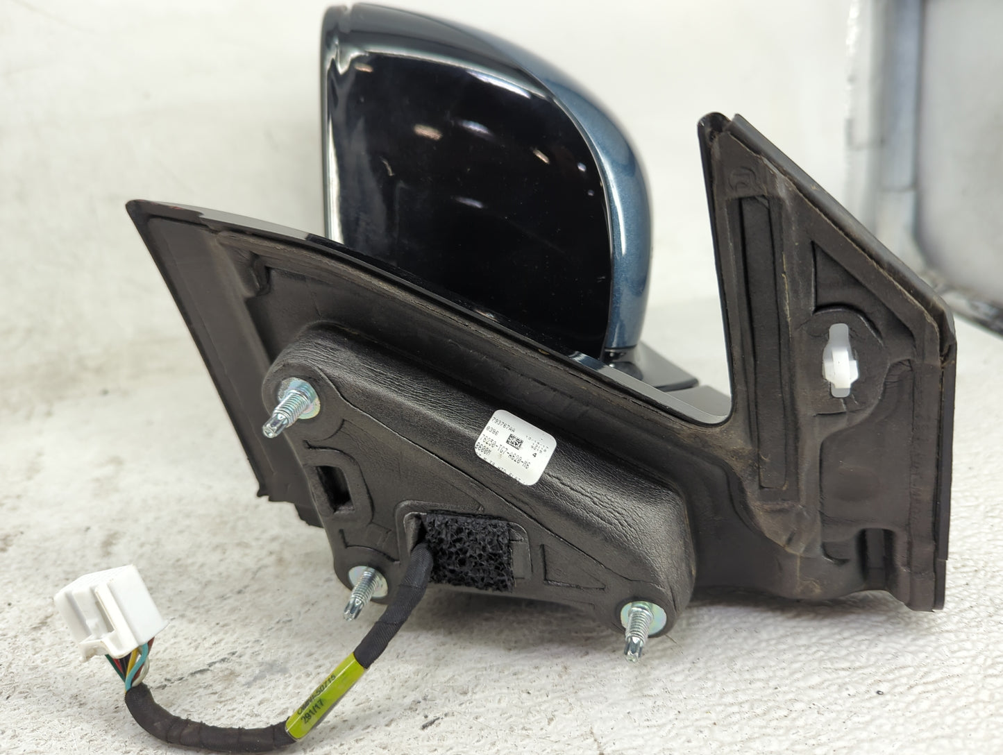 2017-2018 Honda Pilot Driver Left Side View Manual Door Mirror - Oemusedautoparts1.com