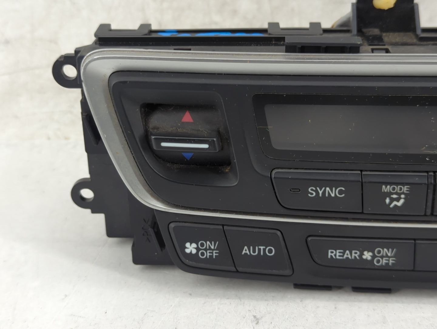 2016-2018 Honda Pilot Climate Control Module Temperature AC/Heater Replacement P/N:79600TG7A620M1 Fits Fits 2016 2017 2018 O