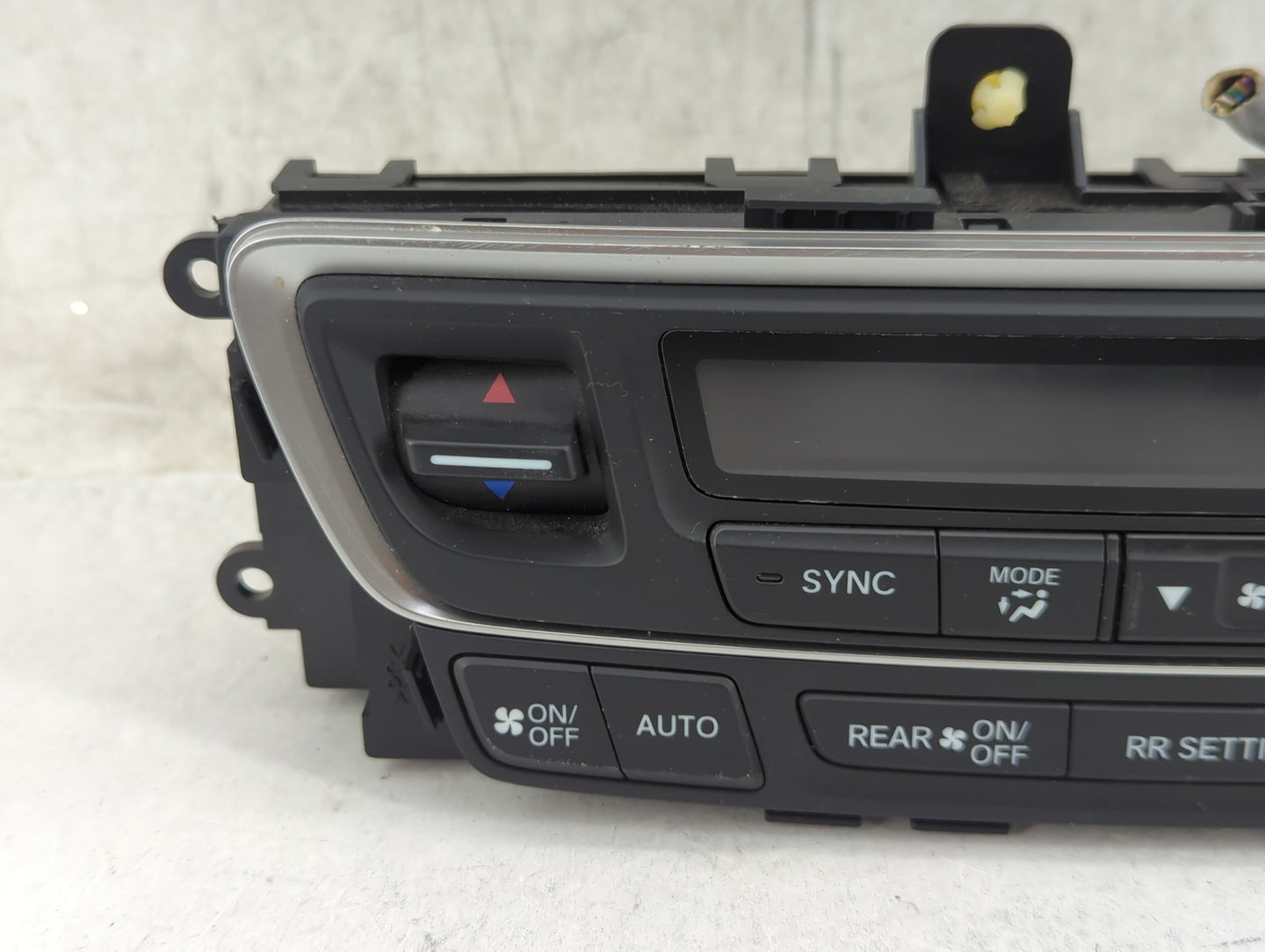 2016-2018 Honda Pilot Climate Control Module Temperature AC/Heater Replacement P/N:79600TG7A220M1 Fits Fits 2016 2017 2018 O