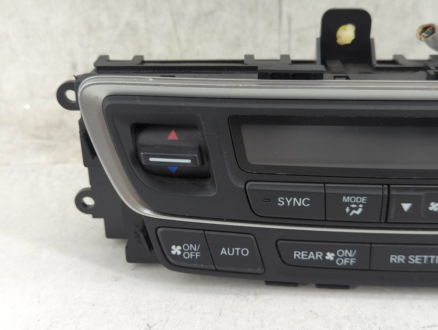 2016-2018 Honda Pilot Climate Control Module Temperature AC/Heater Replacement P/N:79600TG7A220M1 Fits Fits 2016 2017 2018 O