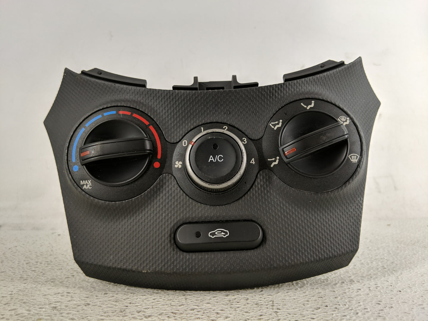 2018-2022 Hyundai Accent Climate Control Module Temperature AC/Heater Replacement P/N:97250-1RBL1 Fits OEM Used Auto Parts -