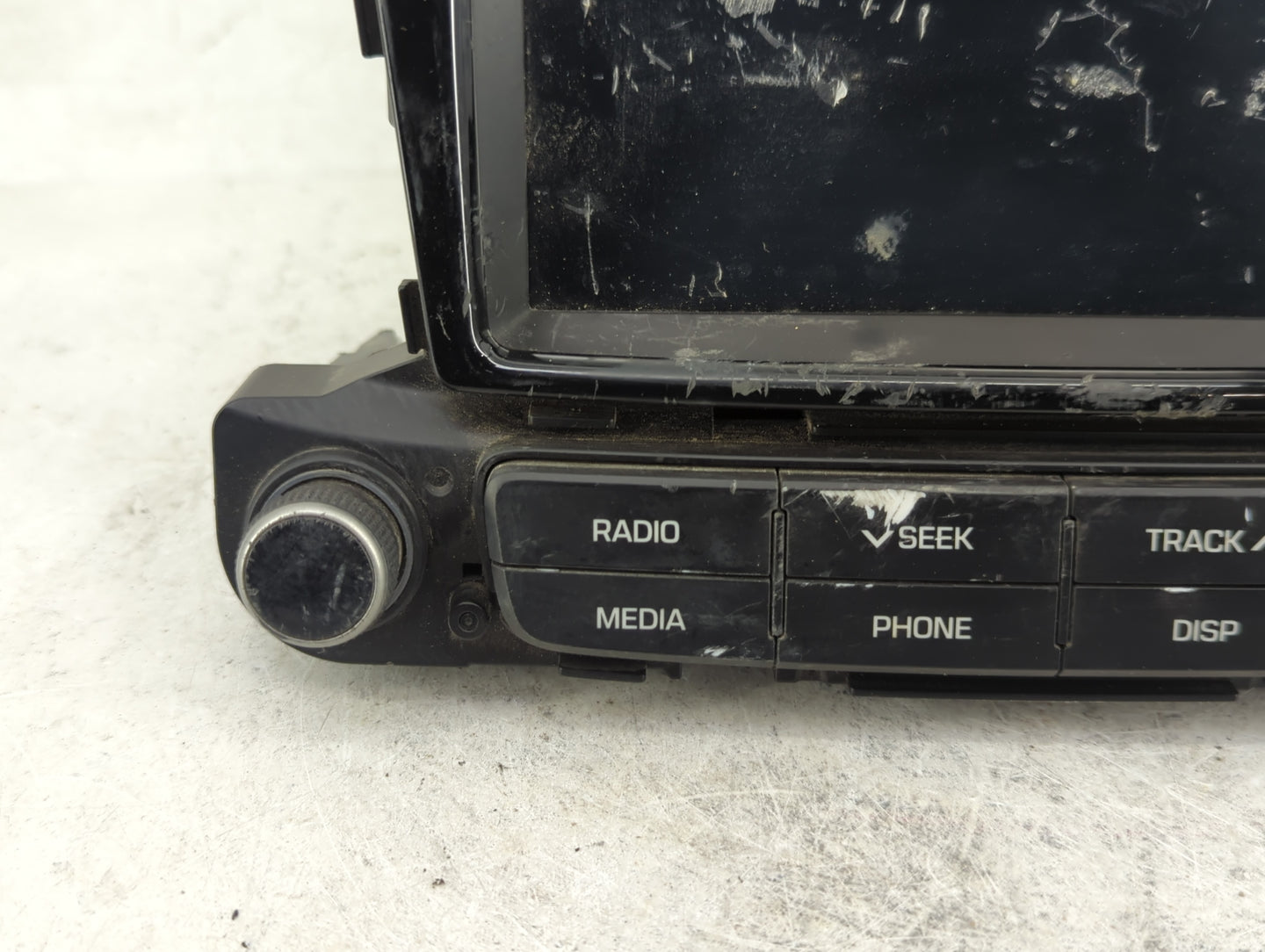 2018-2020 Hyundai Accent Radio AM FM Cd Player Receiver Replacement P/N:96160-J0100URD Fits Fits 2018 2019 2020 OEM Used Aut