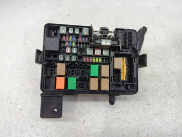 2018-2019 Hyundai Accent Fusebox Fuse Box Panel Relay Module P/N:91950-J0300 Fits Fits 2018 2019 OEM Used Auto Parts