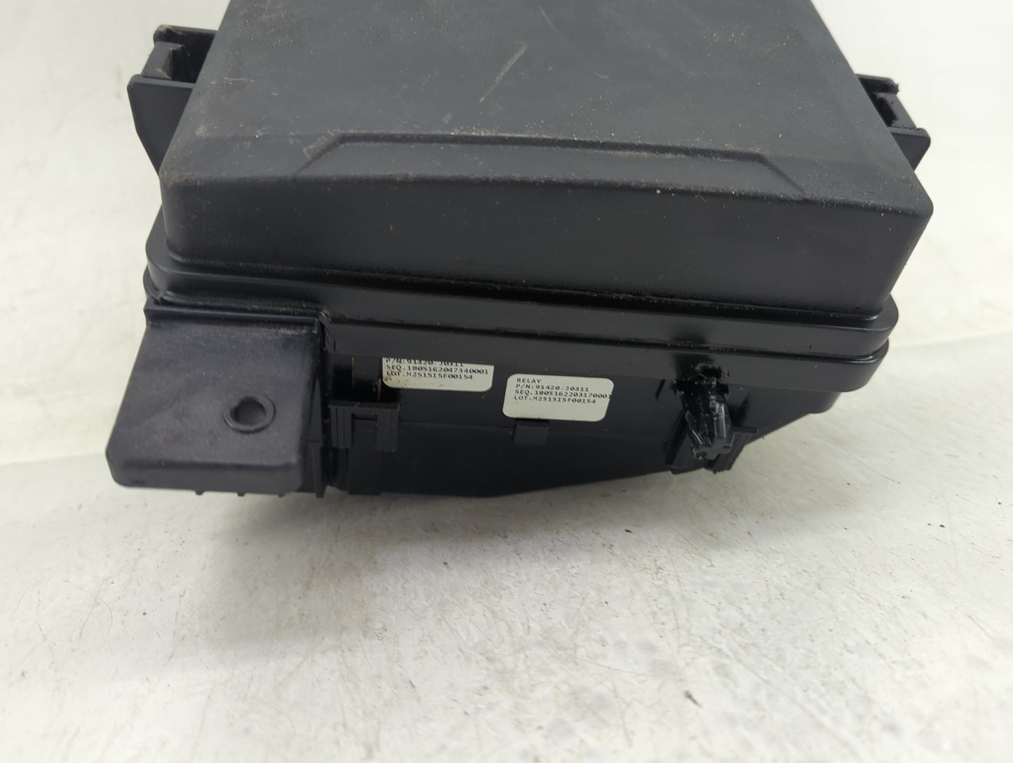 2018-2019 Hyundai Accent Fusebox Fuse Box Panel Relay Module Fits Fits 2018 2019 OEM Used Auto Parts - Oemusedautoparts1.com