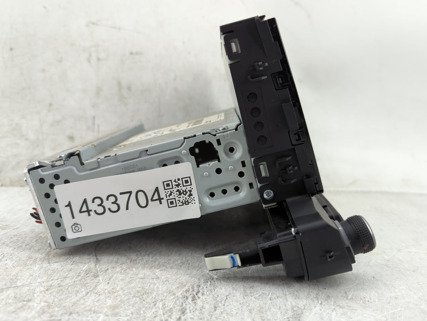 2018-2022 Hyundai Accent Radio AM FM Cd Player Receiver Replacement P/N:96180-J0060URD AC8B0J0AN Fits OEM Used Auto Parts - 